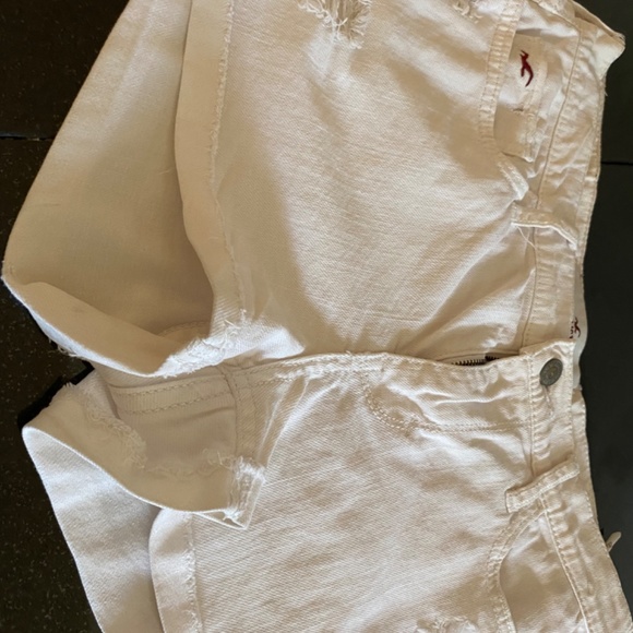 Hollister - Picture 5 of 13